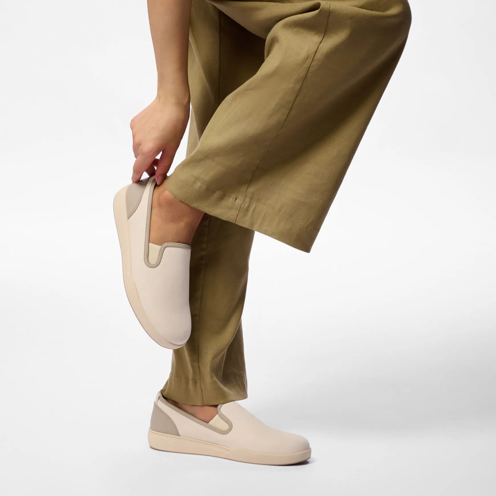ABEO Encore Slip On